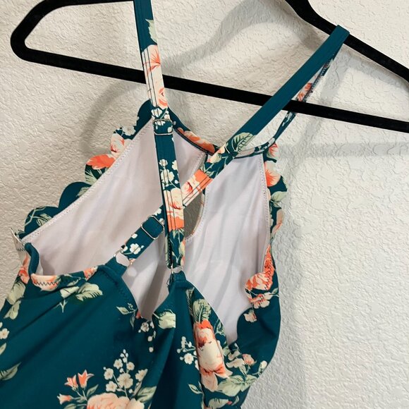 Cupshe Green Pink Floral Criss Cross Back One Piece Swimsuit Womens Size M - Picture 9 of 12